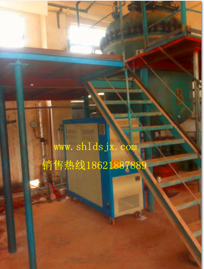 反應(yīng)釜油加熱器，導(dǎo)熱油加熱器，油循環(huán)模溫機(jī)